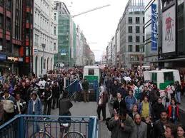 Unser Zeugnis! Solidarität mit dem Protest der Flüchtlinge in Berlin - Erklärung von THE VOICE und KARAWANE Unser Zeugnis! Solidarität mit dem Protest der Flüchtlinge in Berlin - Erklärung von THE VOICE und KARAWANE