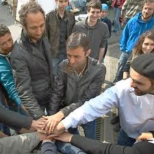 Erstes Statement der streikenden iranischen Flüchtlinge in Regensburg Erstes Statement der streikenden iranischen Flüchtlinge in Regensburg